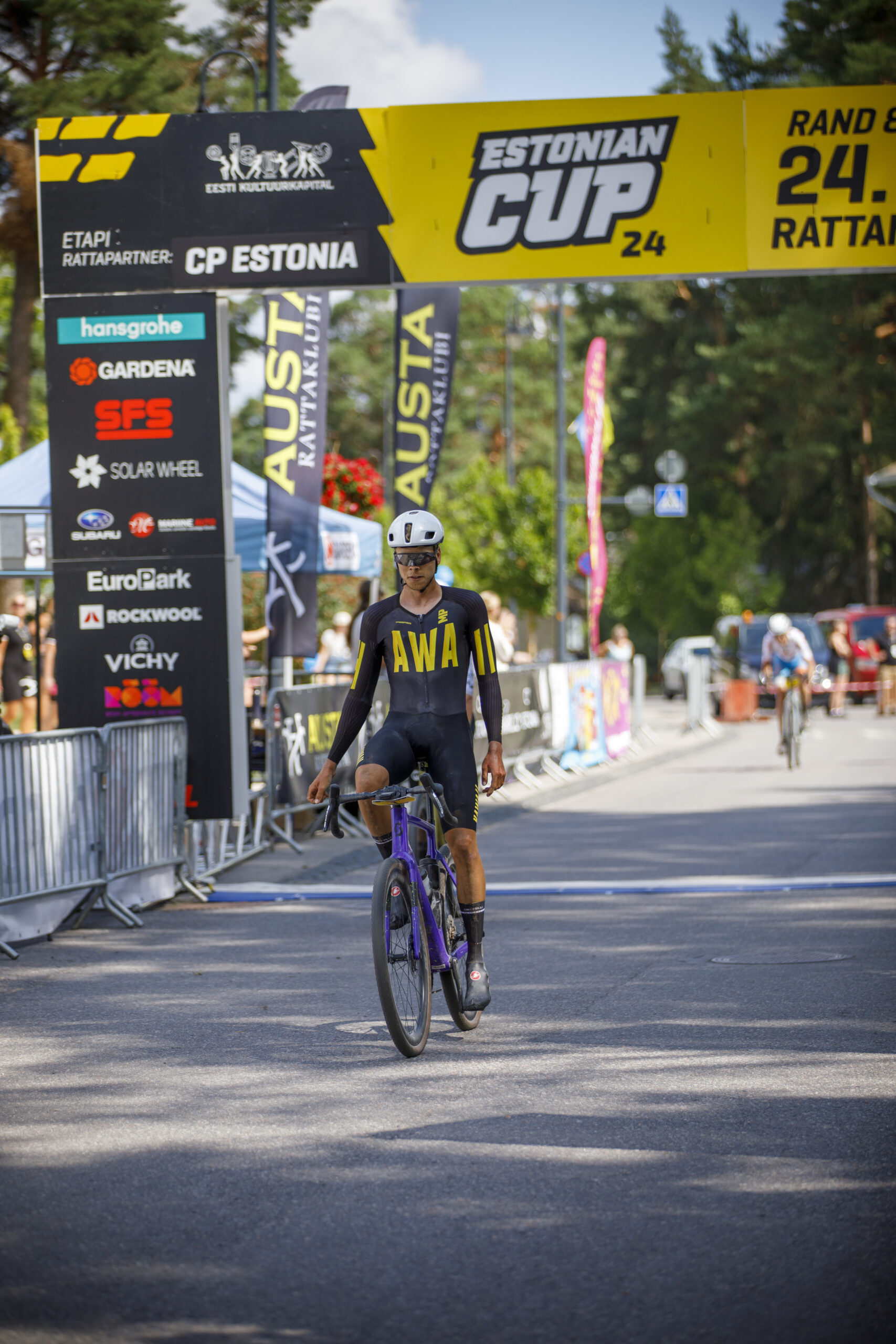 Laupäeval jätkati Estonian Cup rattamaratonide sarja neljanda etapiga, kui sõideti Lõuna-Eesti mändide all Rand&Tuulberg 24. Elva Rattamaraton. Europark Grand P